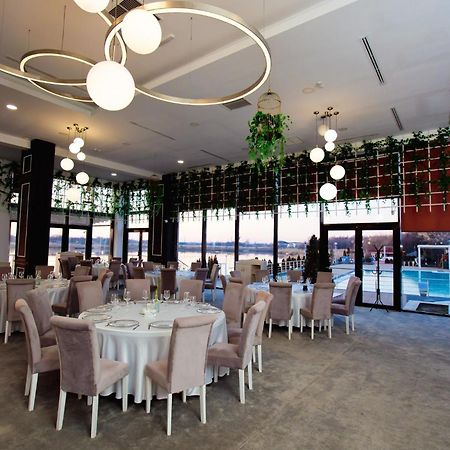 Hotel Evergreen Amara Bagian luar foto