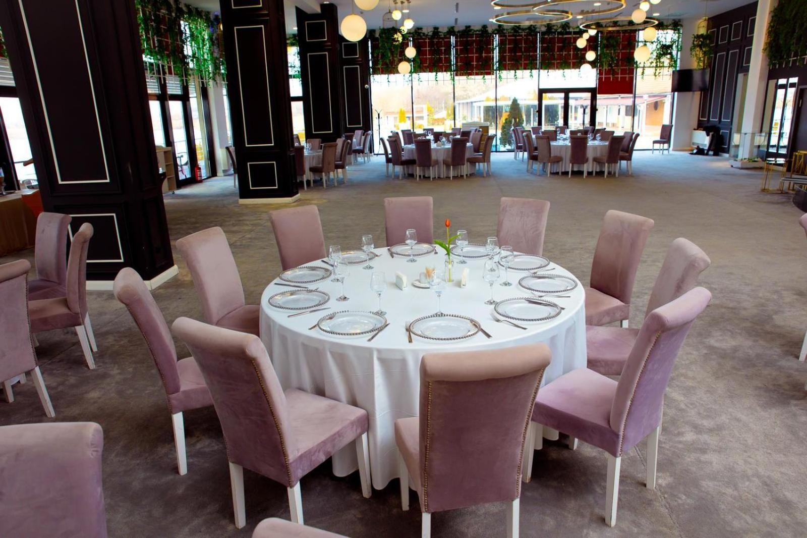 Hotel Evergreen Amara Bagian luar foto