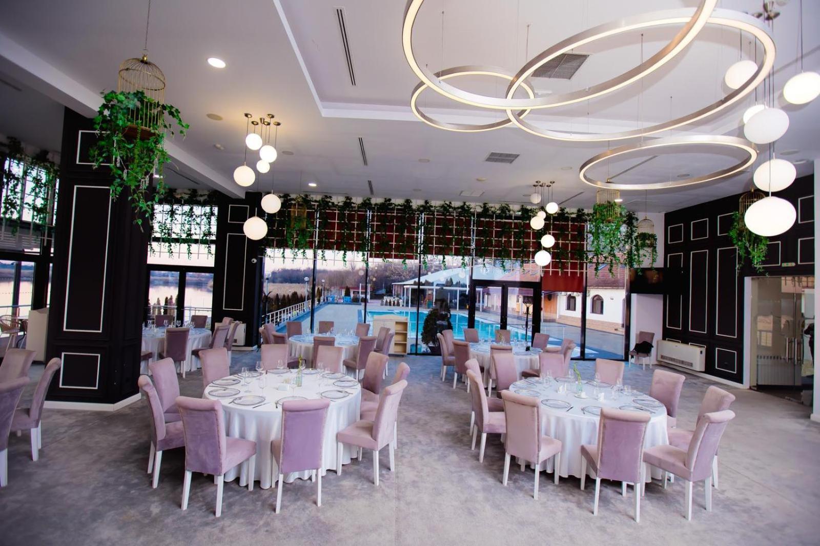 Hotel Evergreen Amara Bagian luar foto