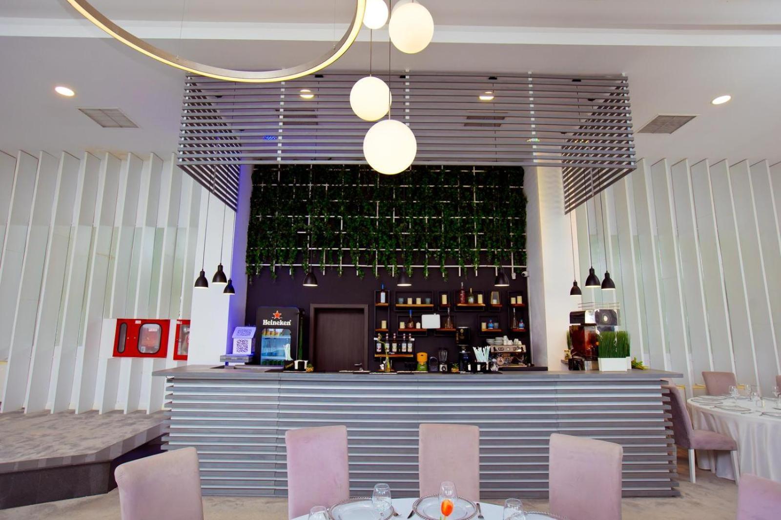 Hotel Evergreen Amara Bagian luar foto