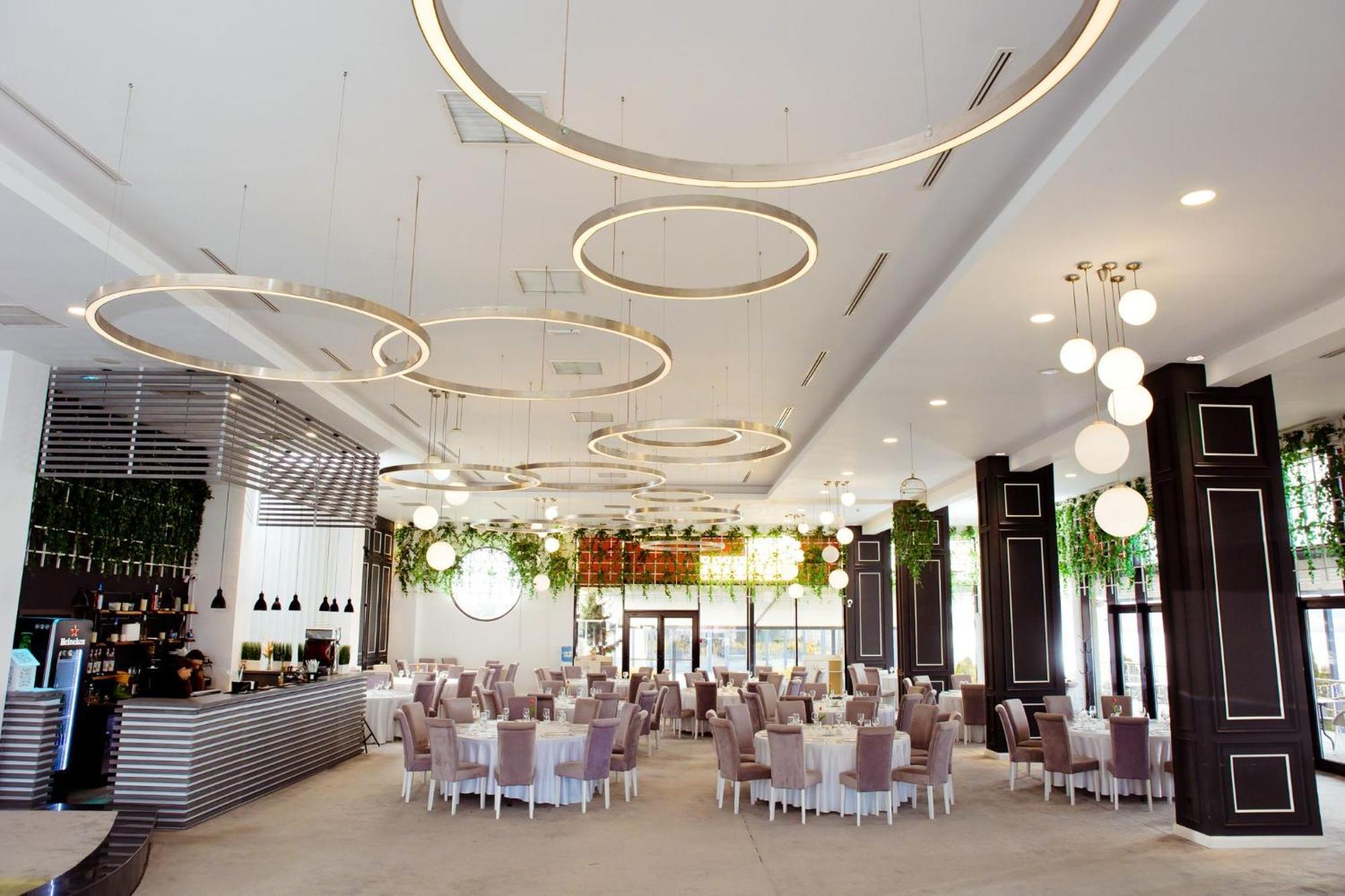 Hotel Evergreen Amara Bagian luar foto