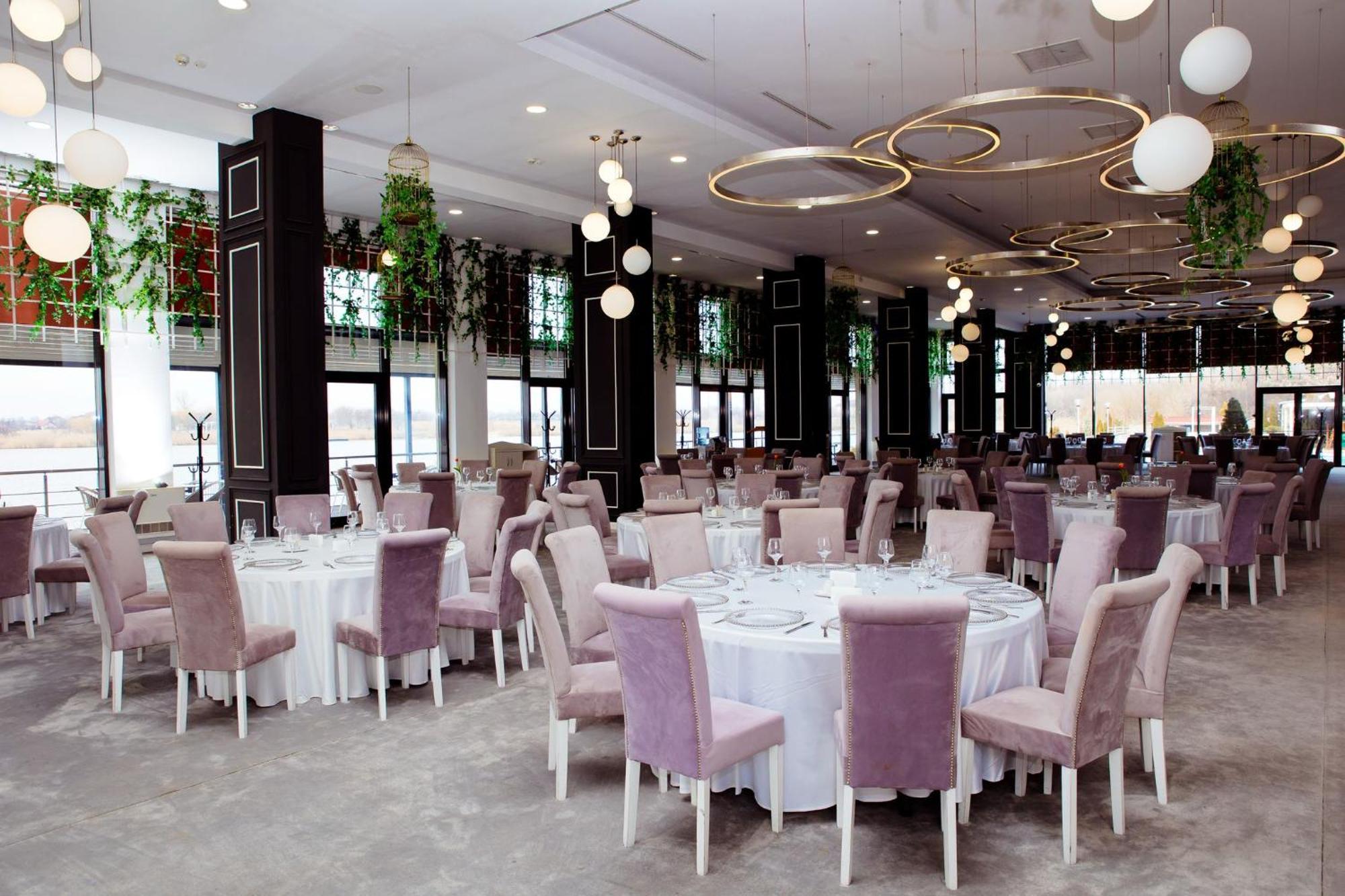 Hotel Evergreen Amara Bagian luar foto